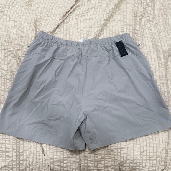 Fabletics Shorts with Drawstring - Picture 3 of 3
